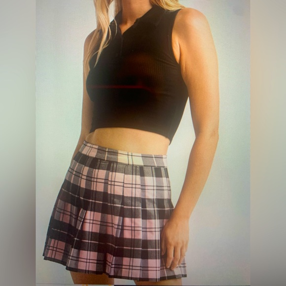Love Tree Pink & Black Plaid Skirt- preowned! Hot item! - Picture 1 of 9